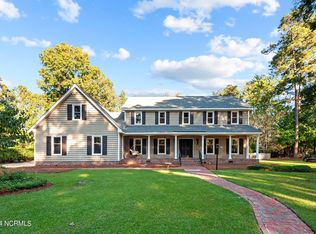 303 Queen Annes Rd, Greenville, NC 27858