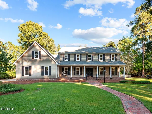 303 Queen Annes Road, Greenville, NC 27858