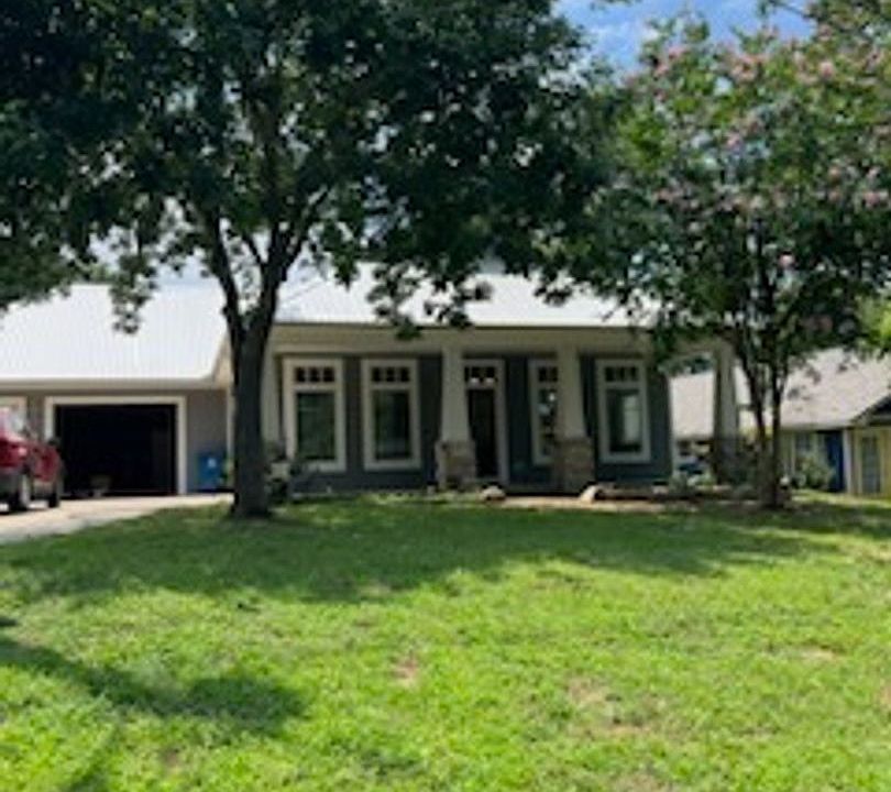 1st image of 15449 Lakeside Dr
