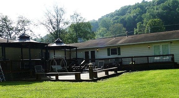 3rd image of 144 Circle Dr