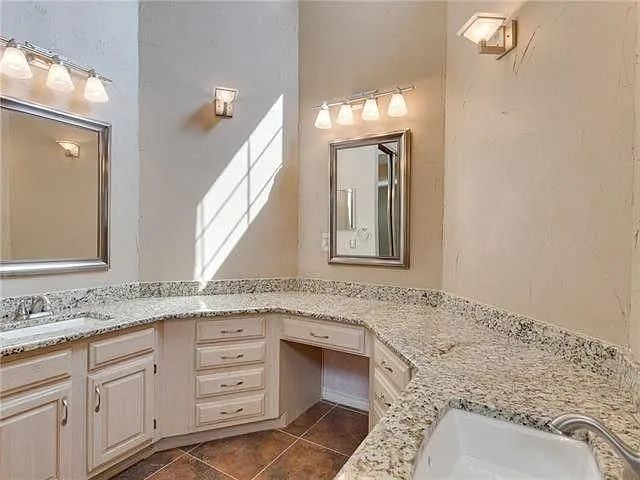 4375 Timberglen Rd — Photo 16