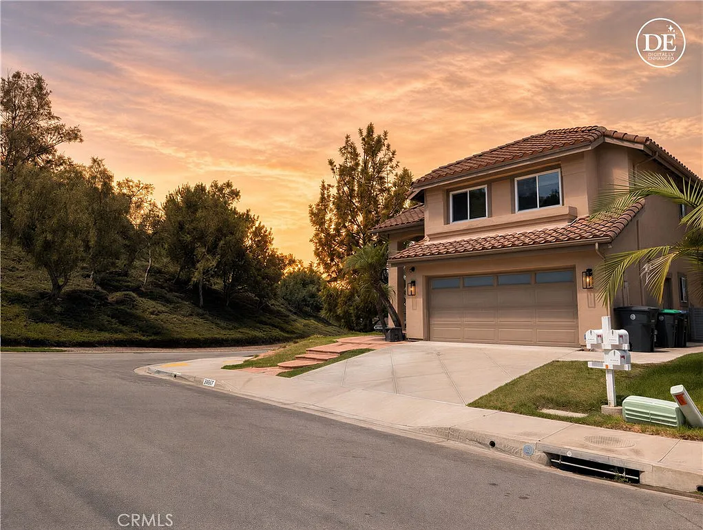 4 bed, 2.5 bath, 2503 sqft, $7,000 — Photo 1