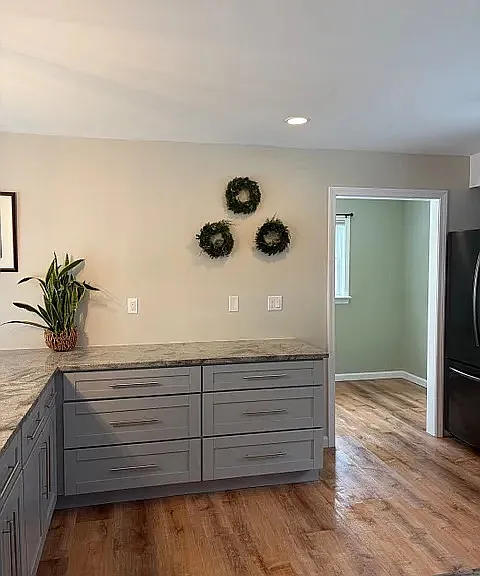 3 bed, 1850 sqft, $3,175 — Photo 3
