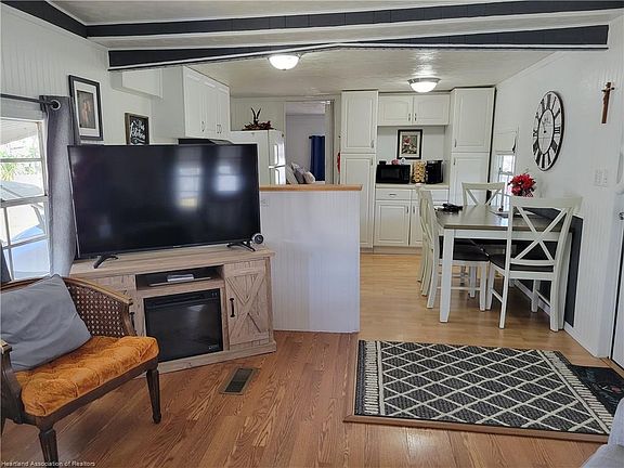 5th image of 29 Pryor Ln