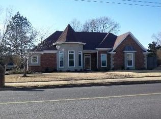 125 S Sanga Rd, Cordova, TN 38018