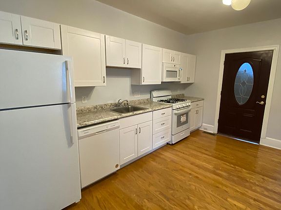 New Kitchen with dishwasher