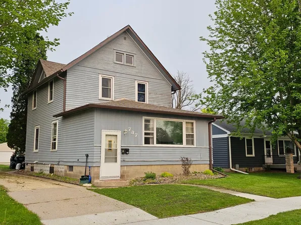 737 Wabasha Ave, Saint Charles, MN 55972