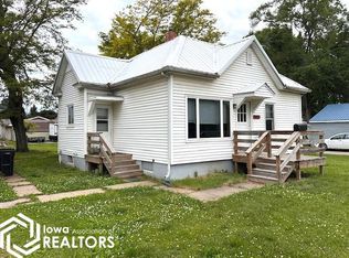 421 Carlisle St, Ottumwa, IA 52501