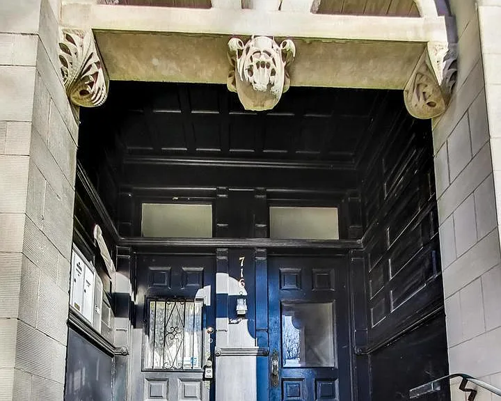 716 W Webster Ave #1W — Photo 2