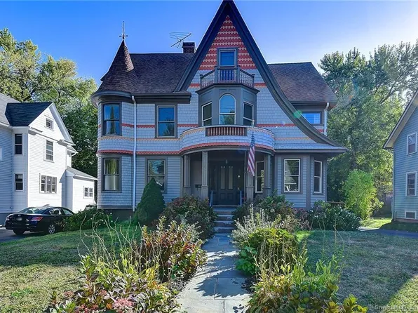 186 Raymond Road, West Hartford, CT 06107
