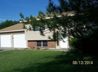 1714 N Center St, Garden City, KS 67846