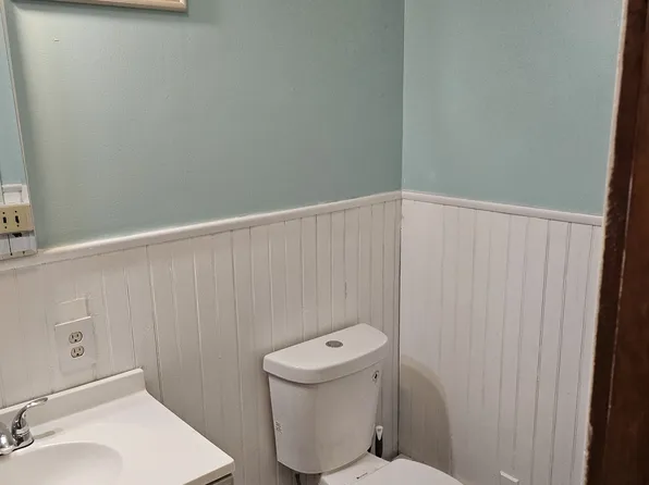 92 Rock Spring Rd, Stamford, CT 06906