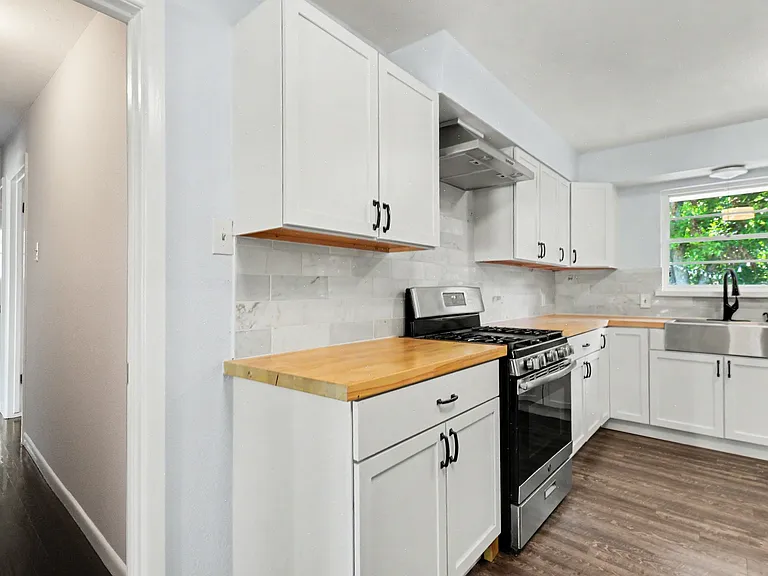 10028 San Lorenzo Dr — Photo 11
