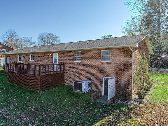 4th image of 511 Linville St
