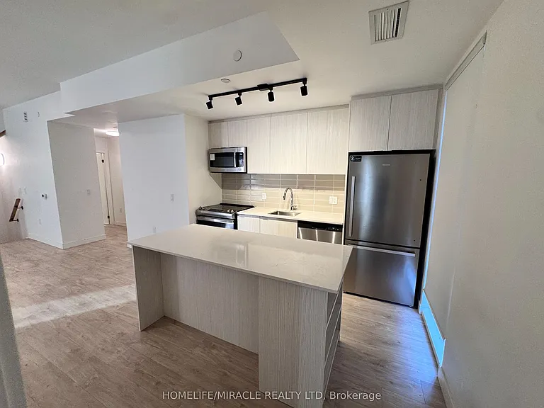 176 Clonmore Dr #4 — Photo 13