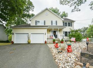 1197 Ridgewood Rd, Middletown, CT 06457