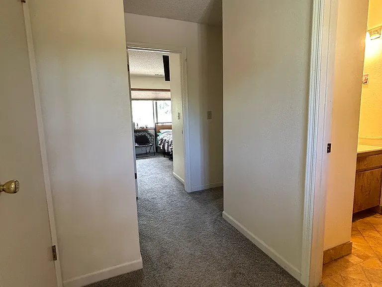 823 W Birch Ave #B — Photo 10