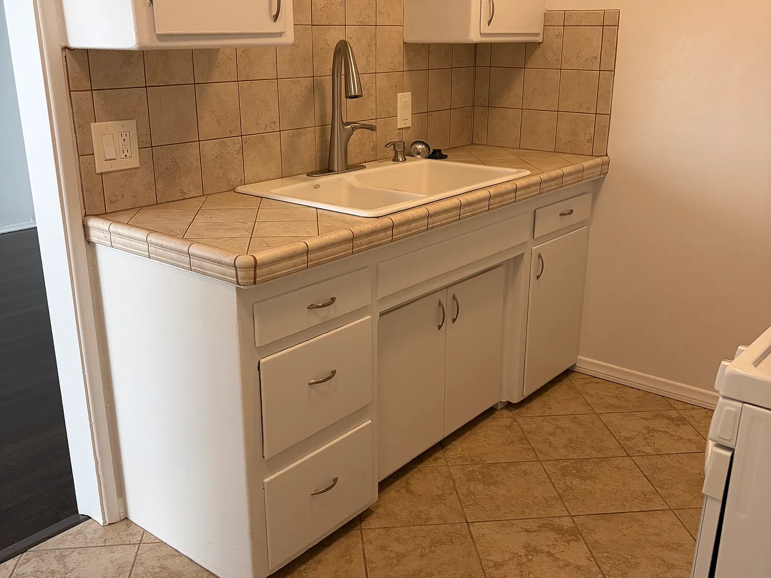 2 bed, $1,950 — Photo 4