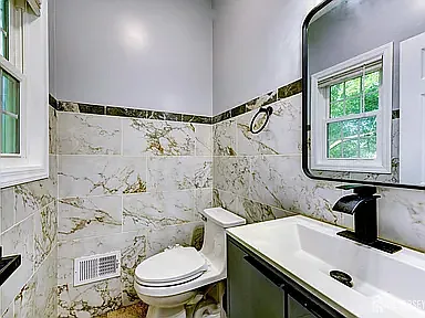17 Avenue D — Photo 15