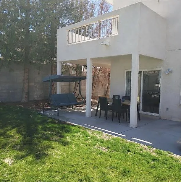4 bed, 3.0 bath, 2500 sqft, $4,500 — Photo 4