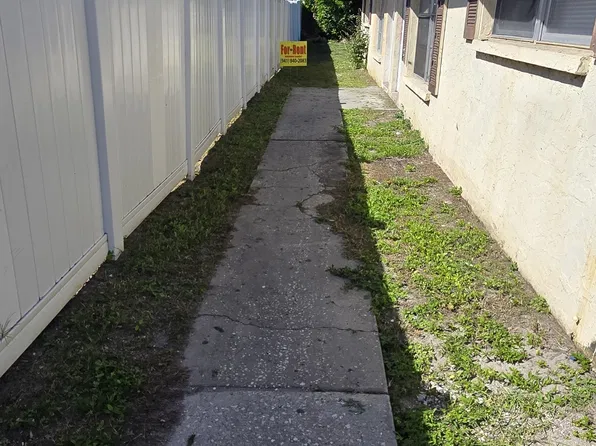 3824 9th St E, Bradenton, FL 34208