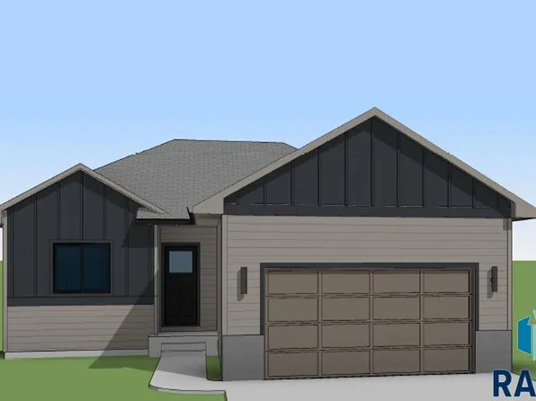 912 N Main St, Lennox, SD 57039