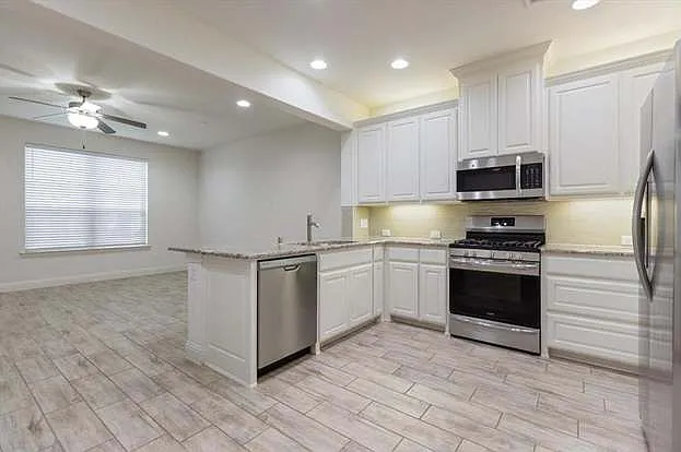 3008 Gaylord Dr — Photo 13