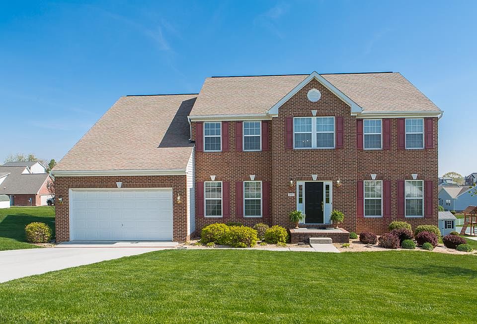 1st image of 201 Eisenhower Dr