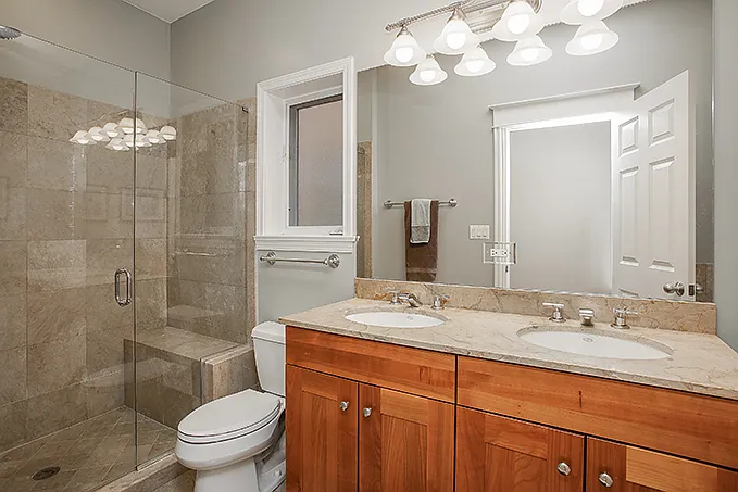 3836 N Janssen Ave #2 — Photo 9