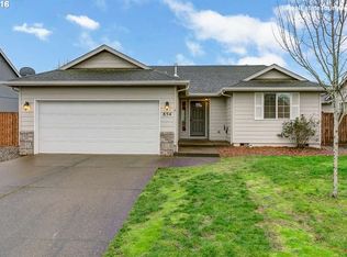 854 Meadow Dr, Molalla, OR