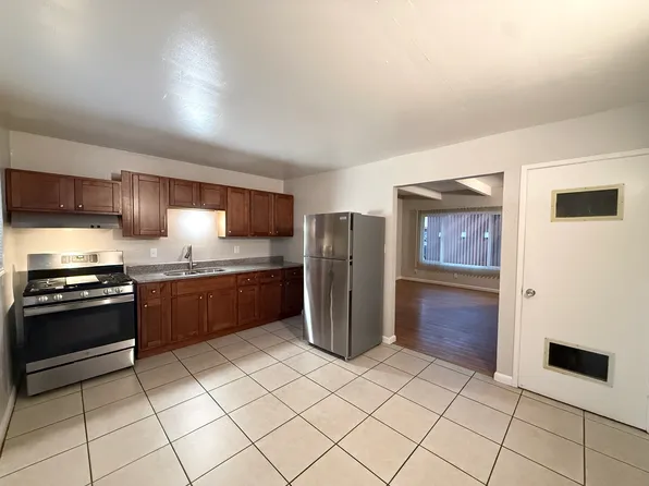 Casa de Luna Townhomes, 22189-22211 S Garden Ave #Zx, Hayward, CA 94541