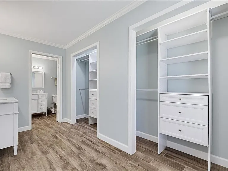 4966 Cambridge Dr — Photo 13