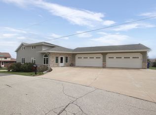 117 Maria St, Mount Calvary, WI 53057