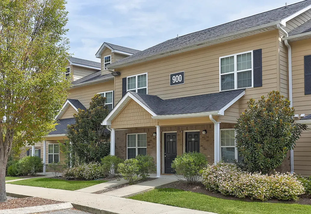 Hickory Ridge Apartments — Photo 1