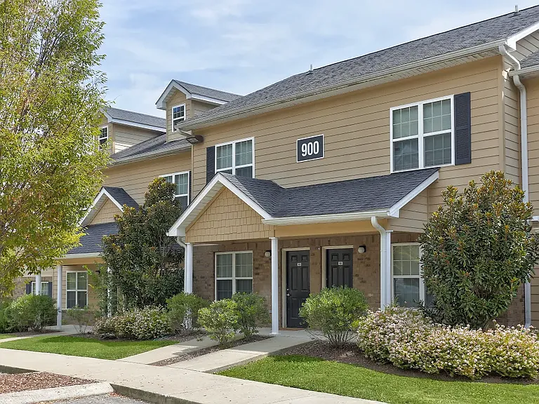 Hickory Ridge Apartments — Photo 2