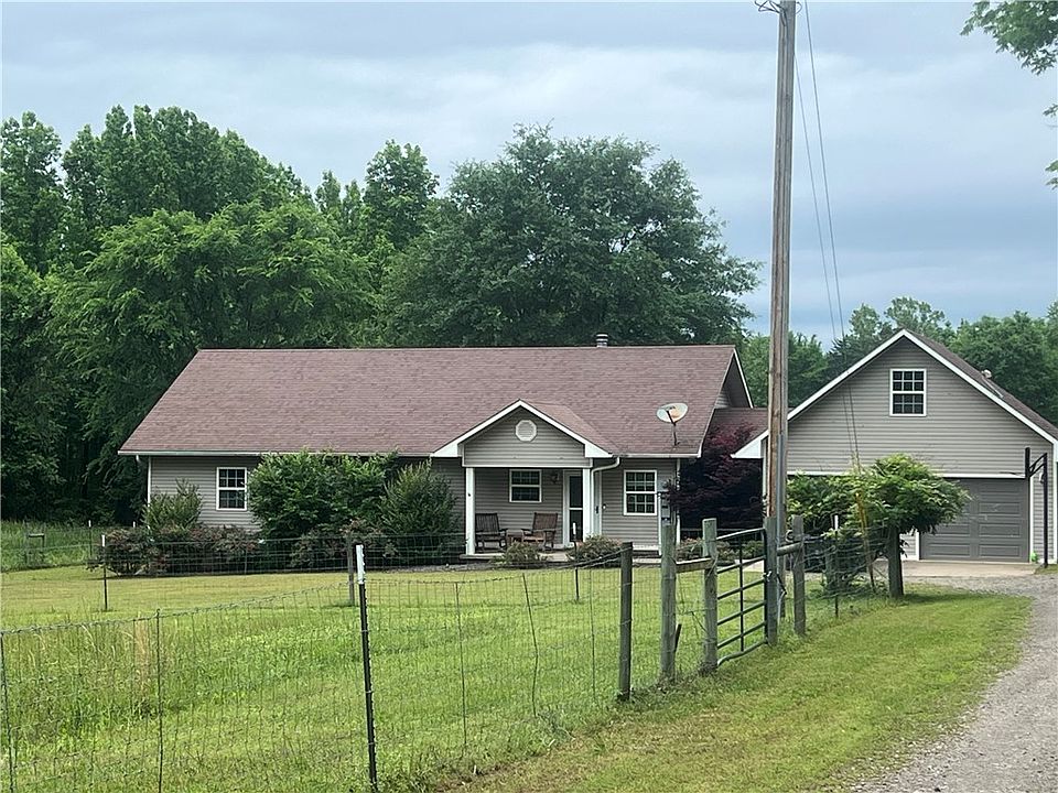 1st image of 498 Mount Carmel Rd W