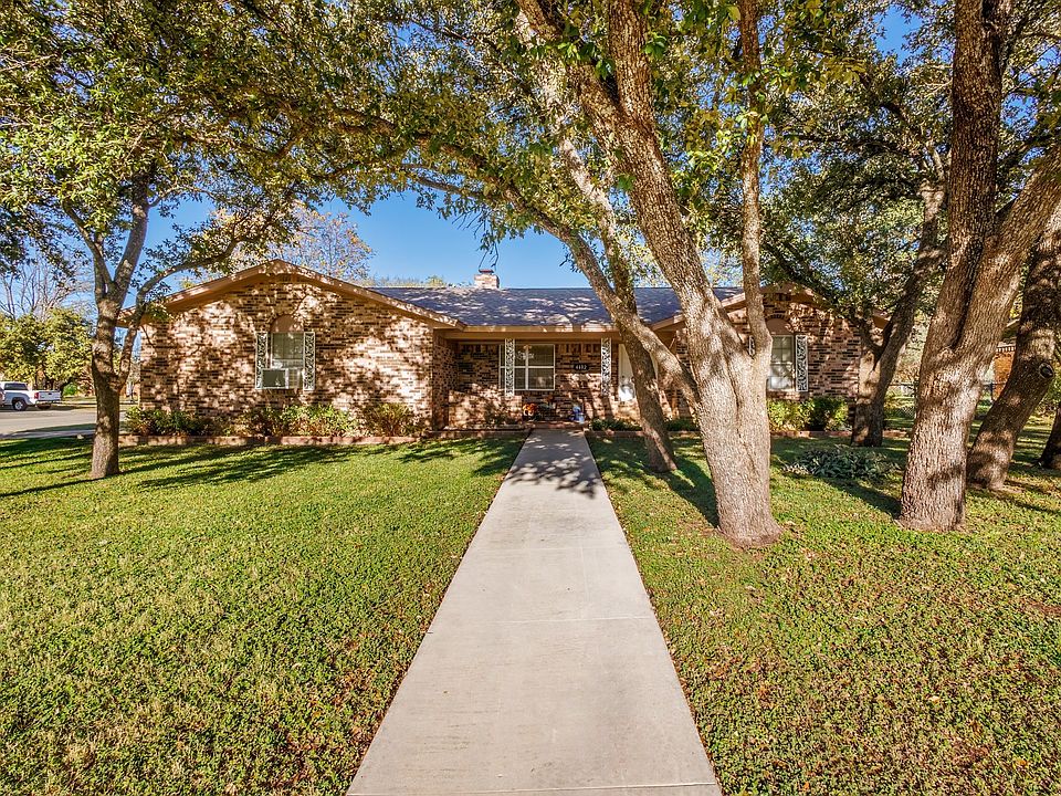 1st image of 4402 Rosewood Dr
