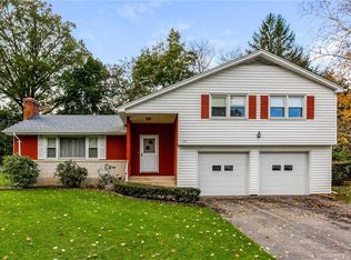 136 W Ridge Dr, West Hartford, CT 06117