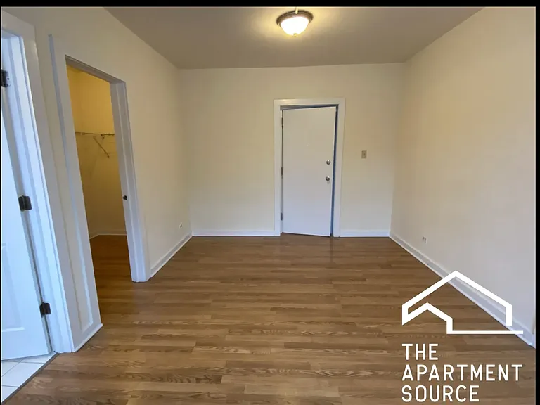 2819 W Logan Blvd #1 — Photo 8