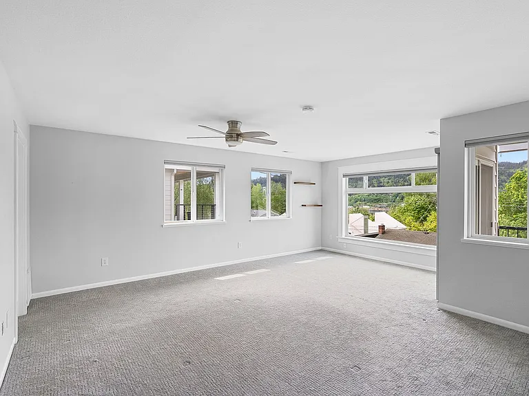 9831 N Edison St — Photo 14
