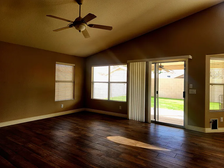 9657 W Potter Dr — Photo 9