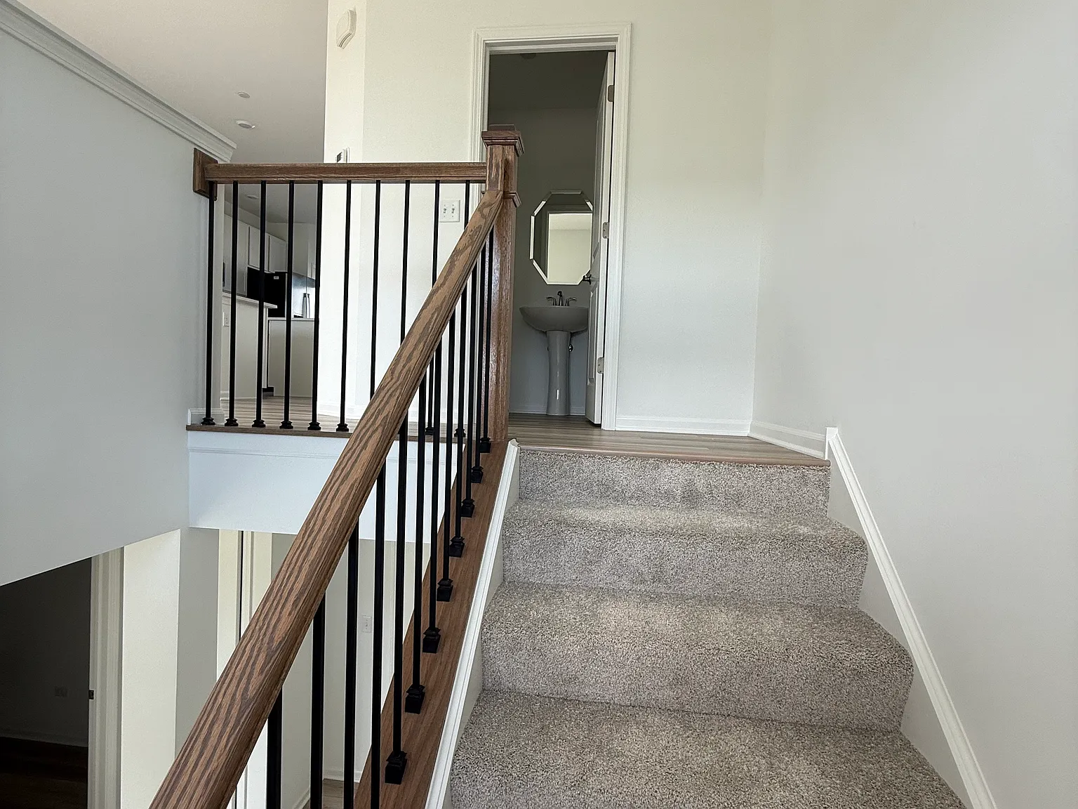 3 bed, 2.5 bath, 1764 sqft, $2,900 — Photo 2
