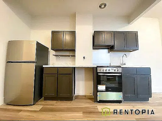 ブルックリン横町 2437 Pitkin Ave Brooklyn NY | Zillow