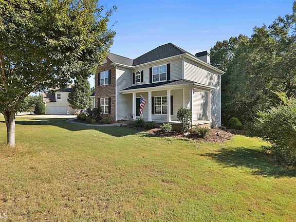 2nd image of 221 Otter Cir