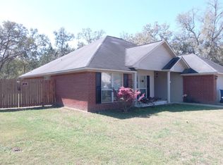 166 Gloucester Dr, Midway, GA 31320