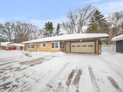 896 W Hile Rd, Norton Shores, MI, 49441