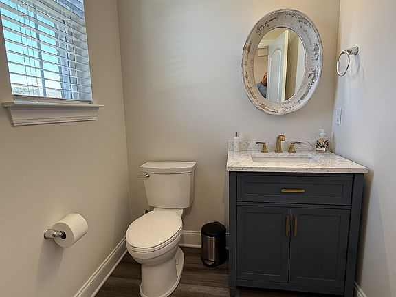 4th image of 459 Deveron Dr