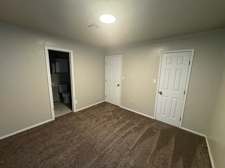 1408 Carlisle Ct — Photo 32