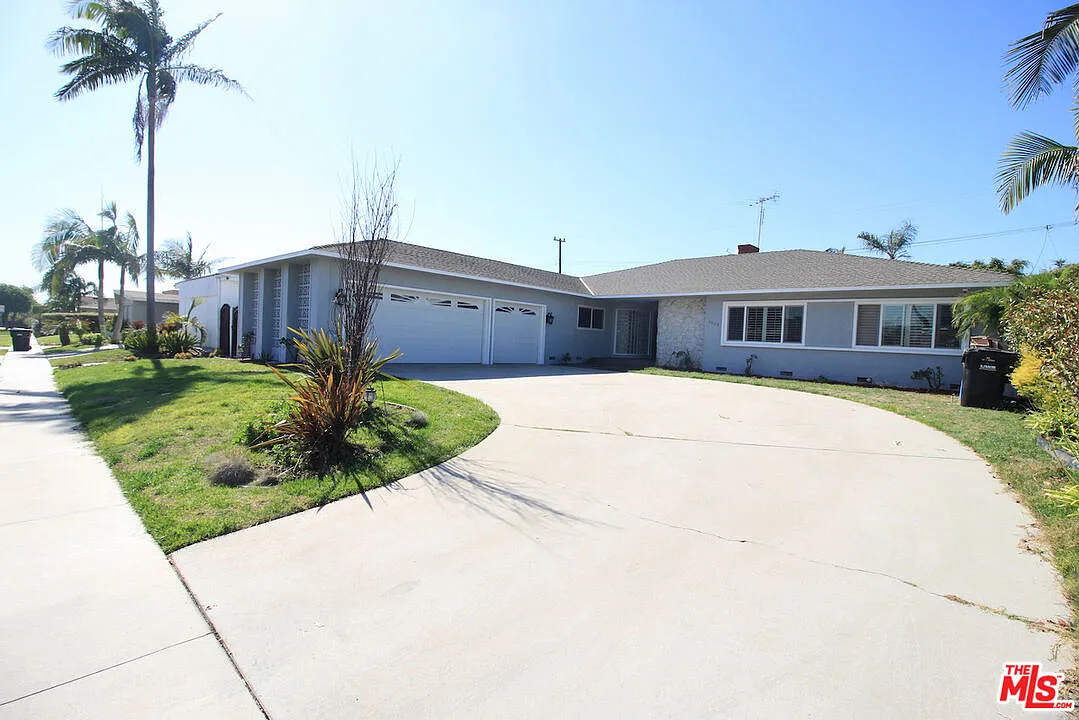 4 bed, 4.0 bath, 3063 sqft, $14,000 — Photo 1