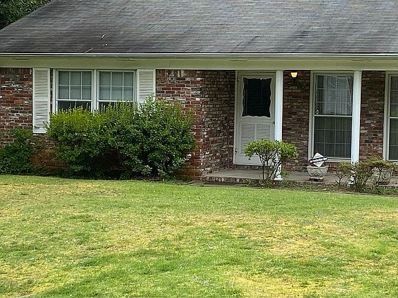 2nd image of 2273 Larkspur Dr